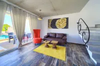 Pax House 2 Hotels in Cres