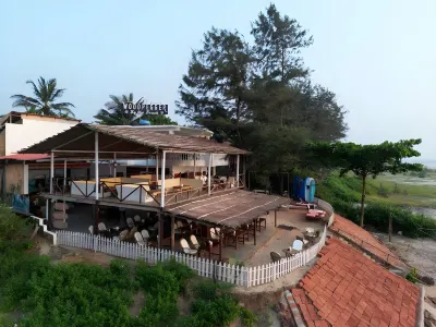 Woodpegger by the Beach, Mandrem Hotels near Goa Sahakar Bhandar