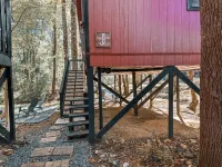 Nature's Cedar Creek Getaway