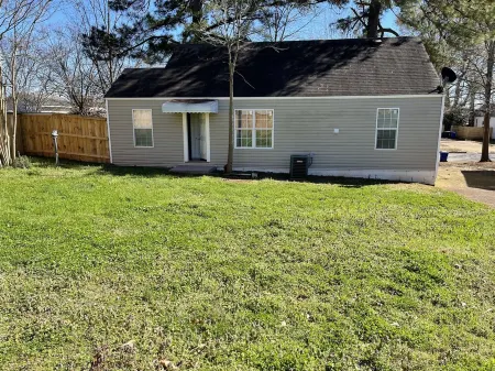 Hidden Gem Downtown Florence - Near UNA Отели рядом с достопримечательностью «Publix Super Market at Renaissance City Center»