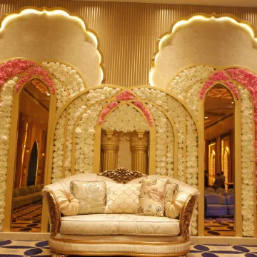 The Pearl Petal