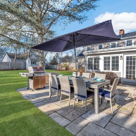 The Cape Codder: Large Yard, Steps to Town & Beach
