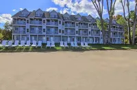 Stunning Beach Views and Heated Outdoor Pool - Gorgeous Coastal Escape Hotel di Acme Township