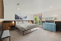 Hot Tub, Private Dock and Deck Oasis - Stunning Lakefront Retreat