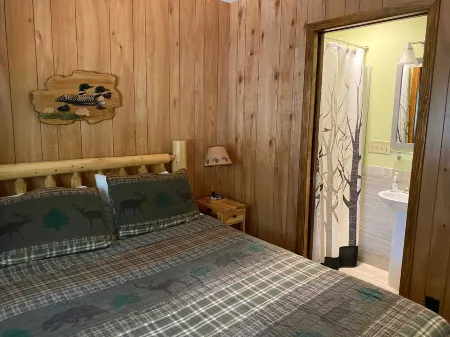 Nitschke's Resort Cabin #7 - Pet Friendly