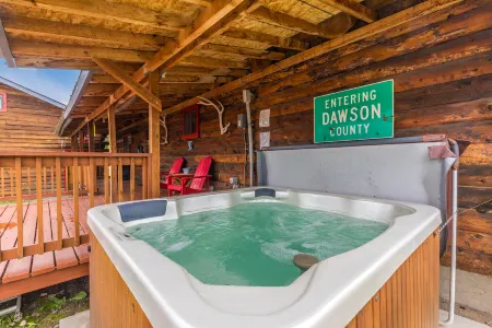 Authentic D-Log Cabin with Private Hot Tub - Charming Rustic Retreat