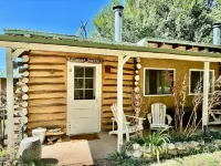 Inspiring Cabin - Private Deck, WiFi, Artistic Decor Hotels in Taos Ski Valley