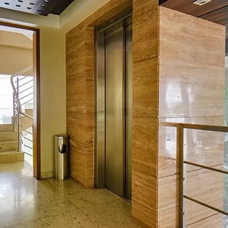 JM Four Hotel Отели рядом с достопримечательностью «Шанивар Уода»