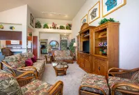 Private Lanai with Stunning Views - Gorgeous Golf Course Oasis