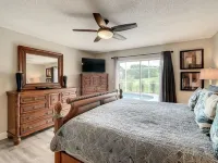 Private Lanai and Golf Course Access - Stylish Tranquil Retreat