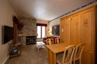 Cozy Studio for 2 at Kendall 435 in Purgatory Village with Plaza View. Hotels in La Plata County