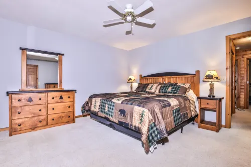 Private Lake Frontage and Scenic Views - Charming Rustic Oasis