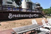 3Br/2BA Lakefront Condo at Lake of the Ozarks. Located at Mile Marker 22!