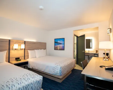 Orange Grove Inn Hotels in Tustin