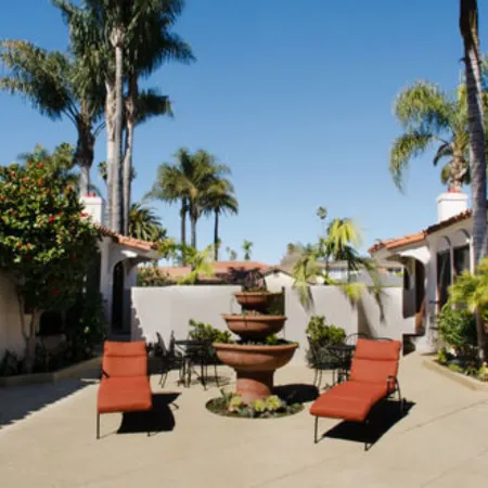 Casa Del Mar Inn