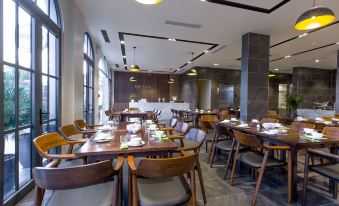 The Twin Hotel