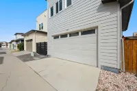 Exquisite Home by Old Town - Steps from Poudre Trail