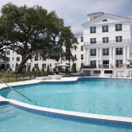 White House Hotel