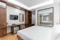 The Gandamar Hotel - parking