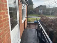 1-Bed Unit 10 Minute Drive from Hellfire Caves