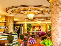 Can Adalya Palace Hotel Hotels near برج الساعة
