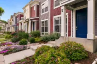 Hip Old Town North Gem! Near Breweries and River!