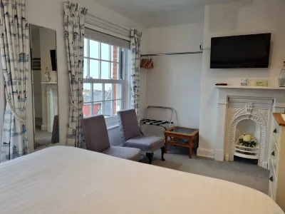 Endeavour House Hotel a 