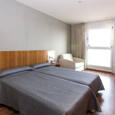 Hotel Sercotel AG Express Elche Hoteles cerca de Edificio La Galia - UMH
