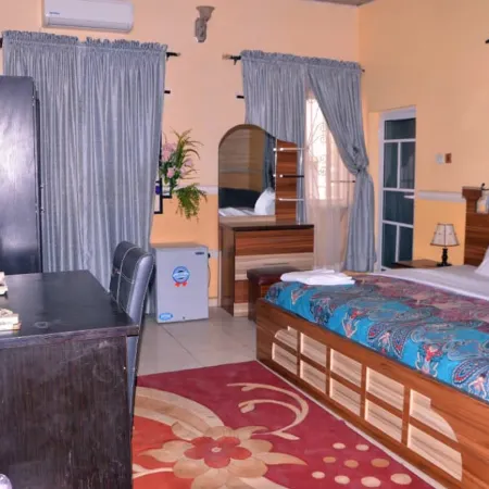 Cozy Suites