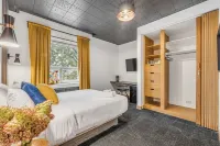 La Sainte Paix Hotels in 