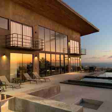 Prime Hermosa: Ocean View Villa w/ Infinity Pool by RedAwning Others