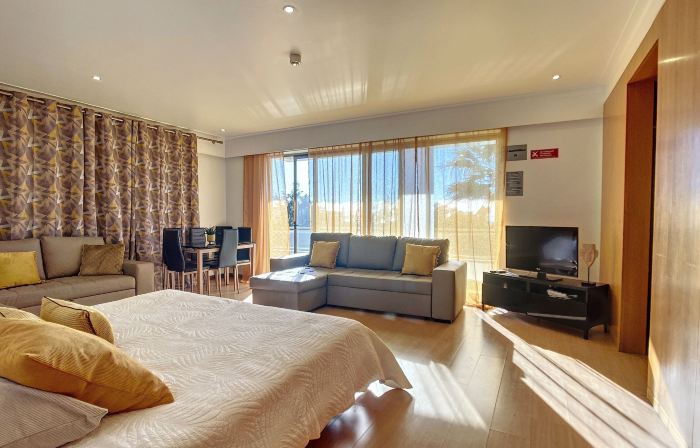 Aparts & Suites summer cascade Alvor