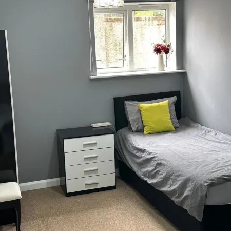 1 Bedroom - Sleeps 3 - Free Parking Ξενοδοχεία στην πόλη Λούτον