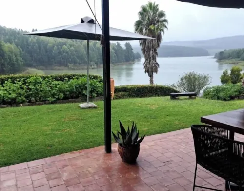 Lake Alexander Country Resort Hotel di Mutare