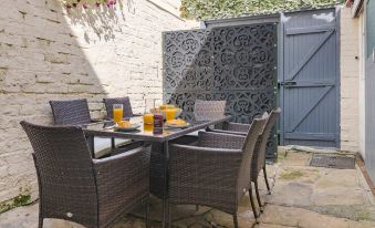 Host & Stay - Railman's Rest