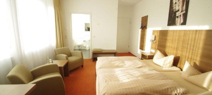 Hotel Peterchens Mondfahrt Ξενοδοχεία στην πόλη Fulda