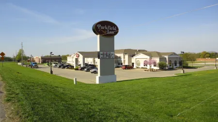 Parkfield Inn - Clinton