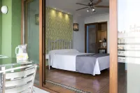 Hostal Alhambra - Adults Only - balcony