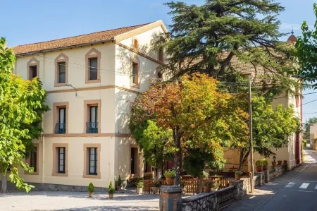 Hotel Rural y Apartamentos Villa Engracia Отели в г. Вилаверд