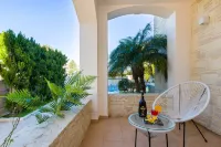 Artdeco Luxury Suites Hotels in Akrotiri