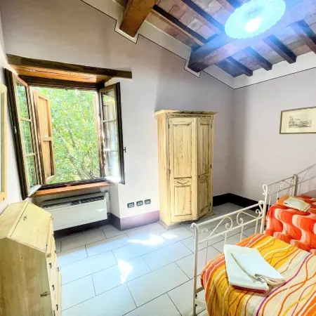 Spoleto Poolside - Sleeps 24