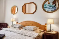Room & Parking Assistance