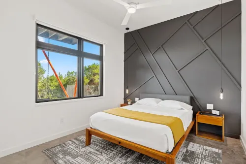 As seen on CBS show Staycation -Private Pool, Lake View, Lake Travis, EV charger