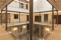 1620貴族地產, 高級公寓 - 限成人