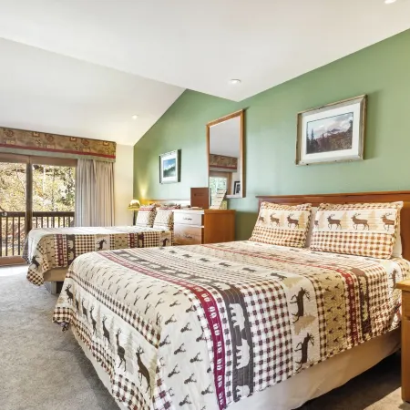 Ponderosa Lodge
