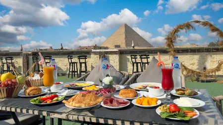 Master Pyramids Hotel Отели рядом с достопримечательностью «Pyramid of Teti»