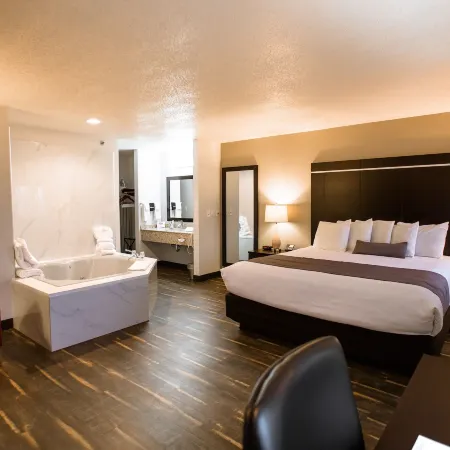 Ten Pin Inn & Suites