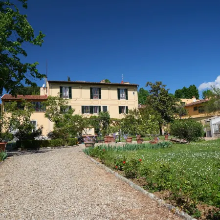 Villa Ape Rosa Relais Отели рядом с достопримечательностью «Музей Стибберт»