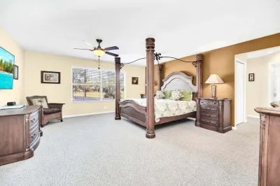 在高爾夫度假村的私人泳池和溫泉! 5臥室別墅由RedAwning提供 Highlands Reserve Golf Club附近的飯店