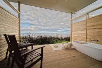 Belt Road Seaside Holiday Park Hotels in Kaitake